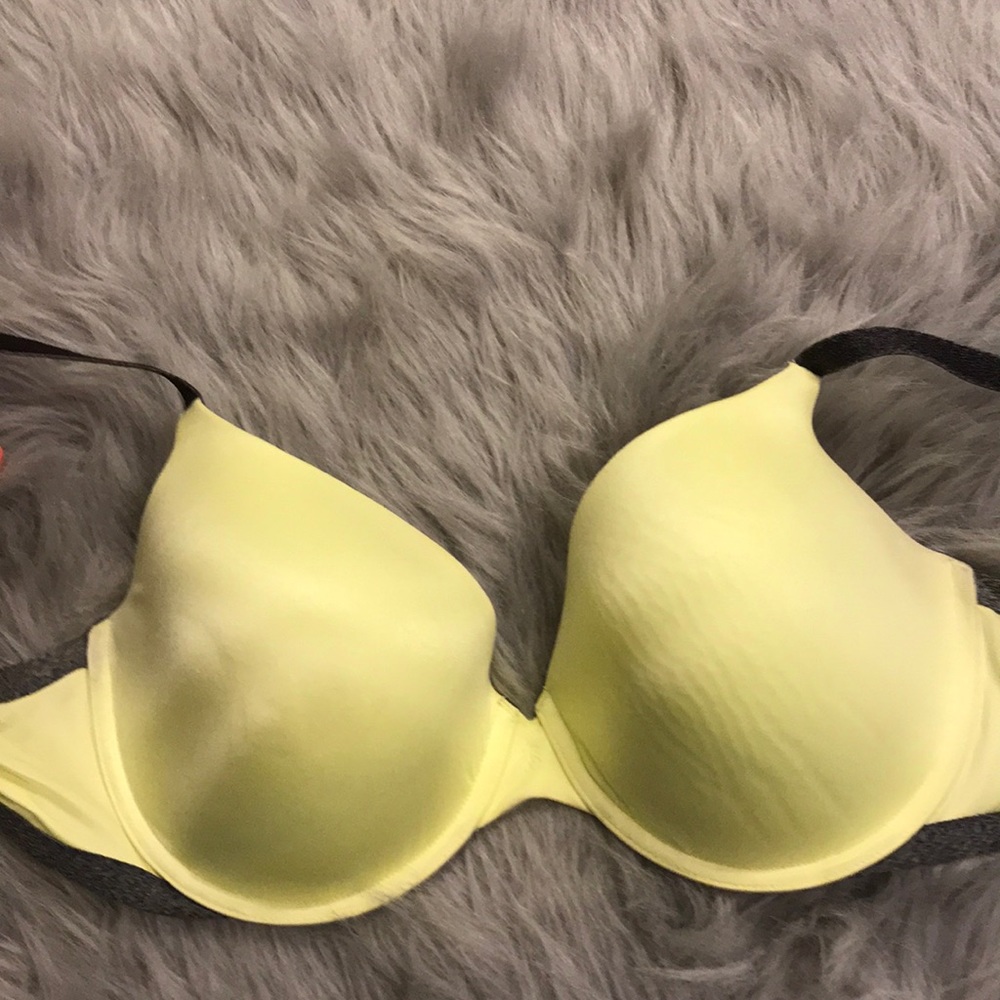 SOLD 🚫VS bra! BRAND NEW